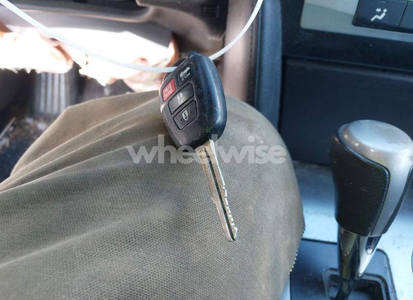 Photo 11 of 2014 Toyota Camry SE (VIN 4T1BF1FKXEU370230)