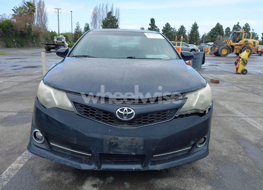 Photo 12 of 2014 Toyota Camry SE (VIN 4T1BF1FKXEU385715)