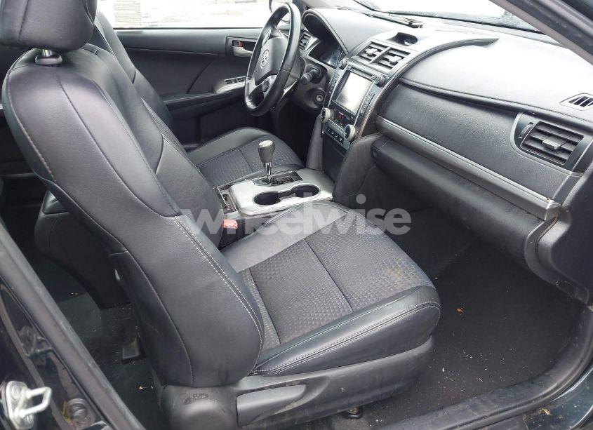 Photo 5 of 2014 Toyota Camry SE (VIN 4T1BF1FKXEU385715)