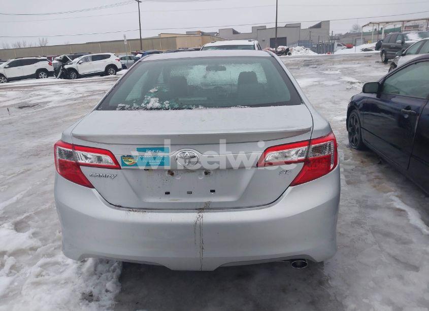 Photo 16 of 2014 Toyota Camry SE (VIN 4T1BF1FKXEU398075)