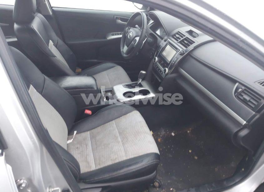 Photo 5 of 2014 Toyota Camry SE (VIN 4T1BF1FKXEU398075)