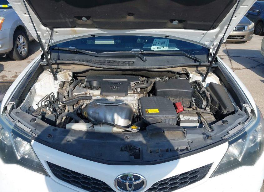 Photo 10 of 2014 Toyota Camry SE (VIN 4T1BF1FKXEU403582)
