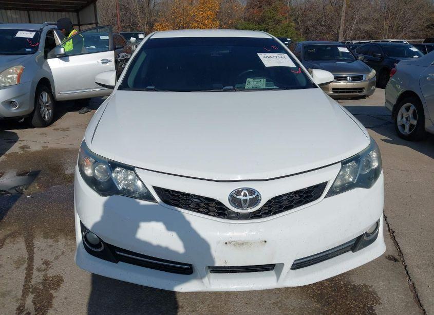 Photo 12 of 2014 Toyota Camry SE (VIN 4T1BF1FKXEU403582)