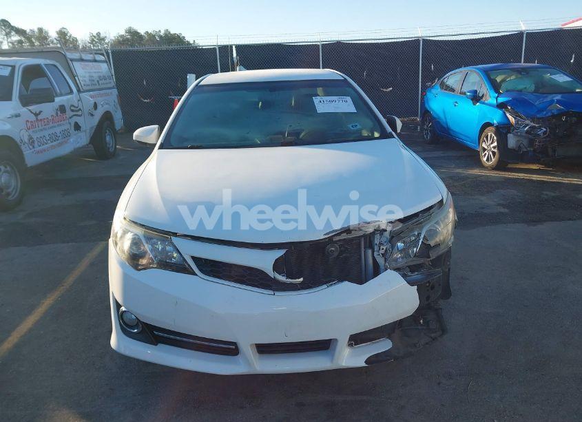 Photo 12 of 2014 Toyota Camry SE (VIN 4T1BF1FKXEU410189)