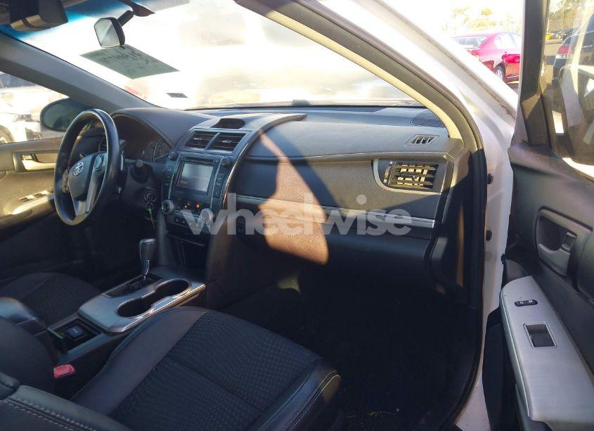 Photo 5 of 2014 Toyota Camry SE (VIN 4T1BF1FKXEU410189)