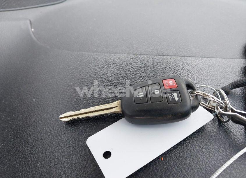 Photo 11 of 2014 Toyota Camry LE (VIN 4T1BF1FKXEU422245)