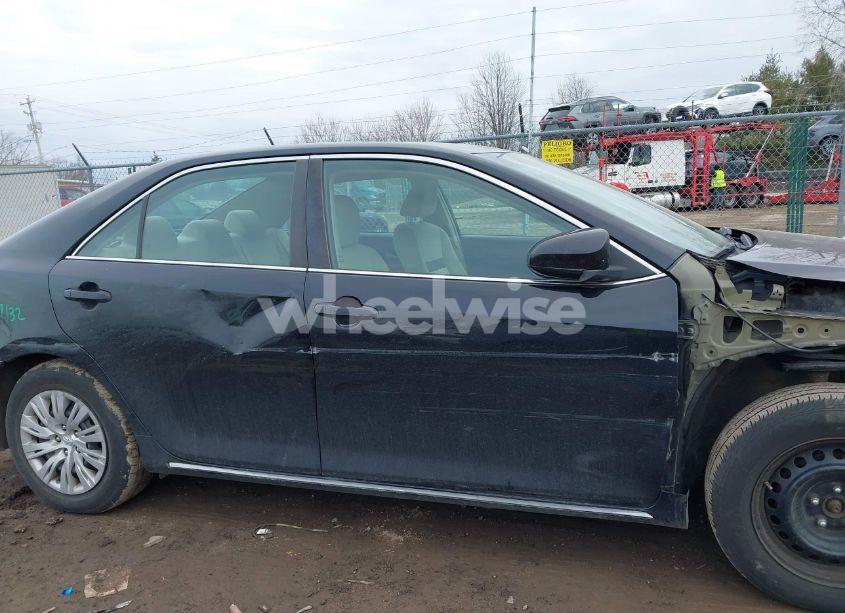 Photo 14 of 2014 Toyota Camry LE (VIN 4T1BF1FKXEU422245)