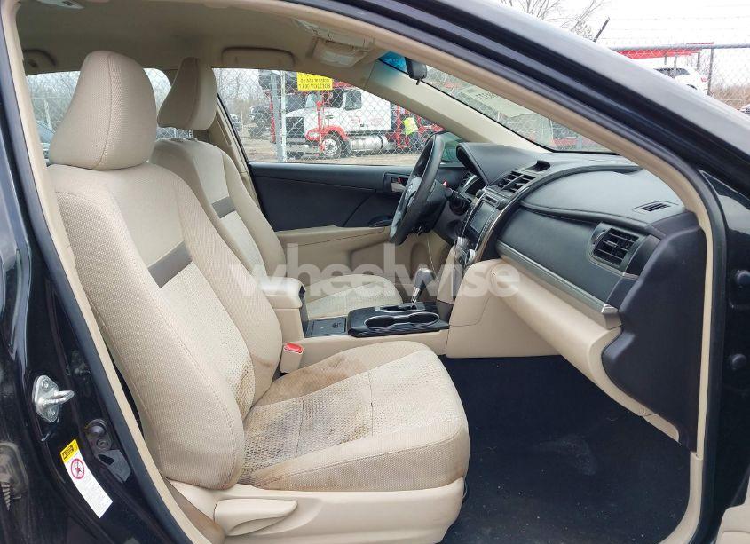 Photo 5 of 2014 Toyota Camry LE (VIN 4T1BF1FKXEU422245)