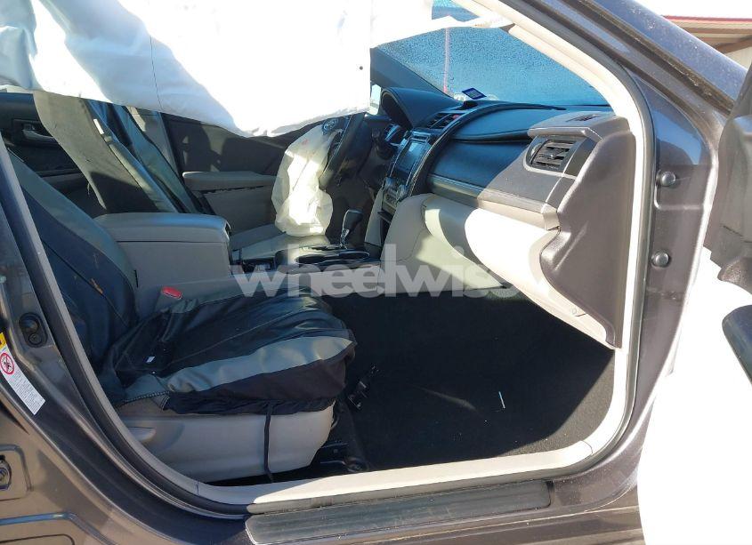 Photo 5 of 2014 Toyota Camry LE (VIN 4T1BF1FKXEU430300)