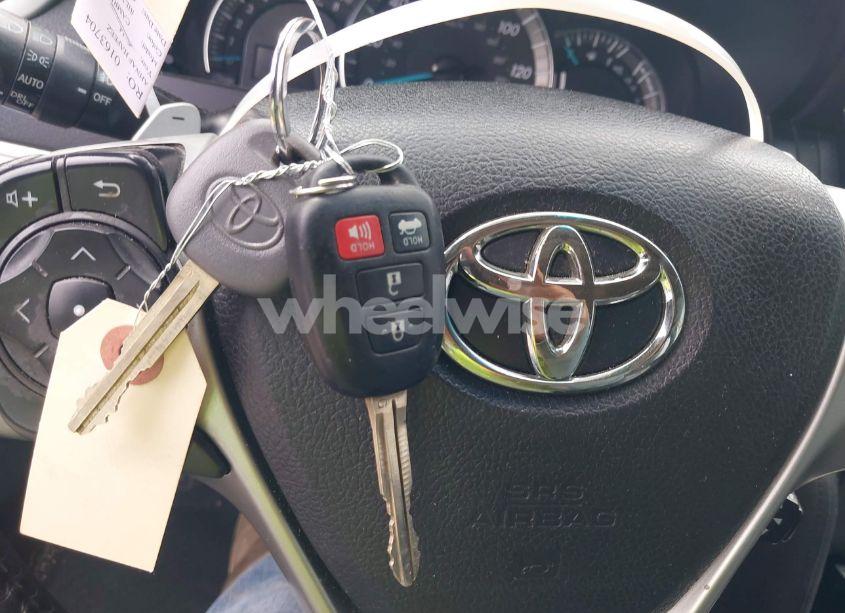 Photo 11 of 2014 Toyota Camry SE SPORT (VIN 4T1BF1FKXEU449414)