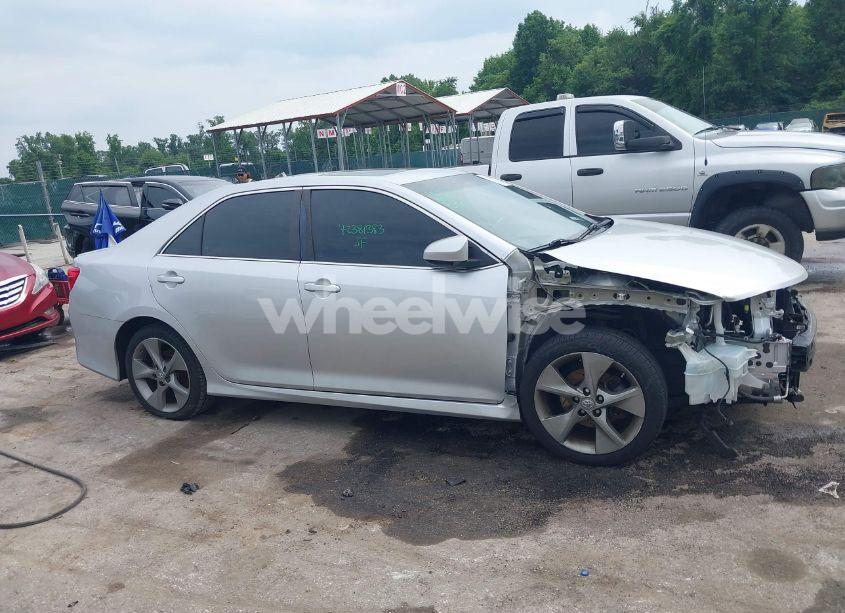 Photo 14 of 2014 Toyota Camry SE SPORT (VIN 4T1BF1FKXEU449414)