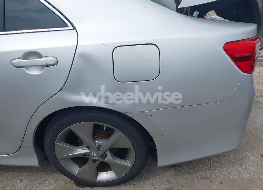 Photo 19 of 2014 Toyota Camry SE SPORT (VIN 4T1BF1FKXEU449414)