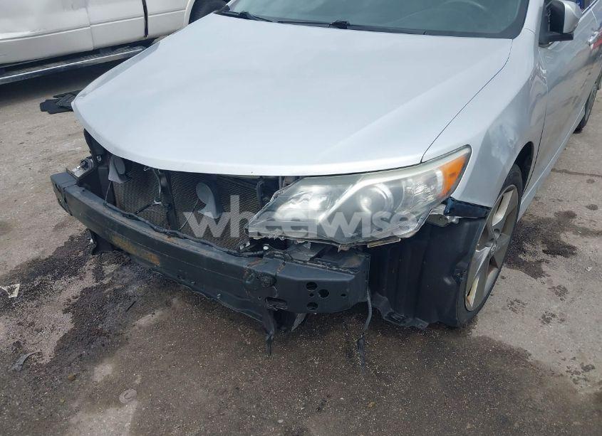 Photo 6 of 2014 Toyota Camry SE SPORT (VIN 4T1BF1FKXEU449414)