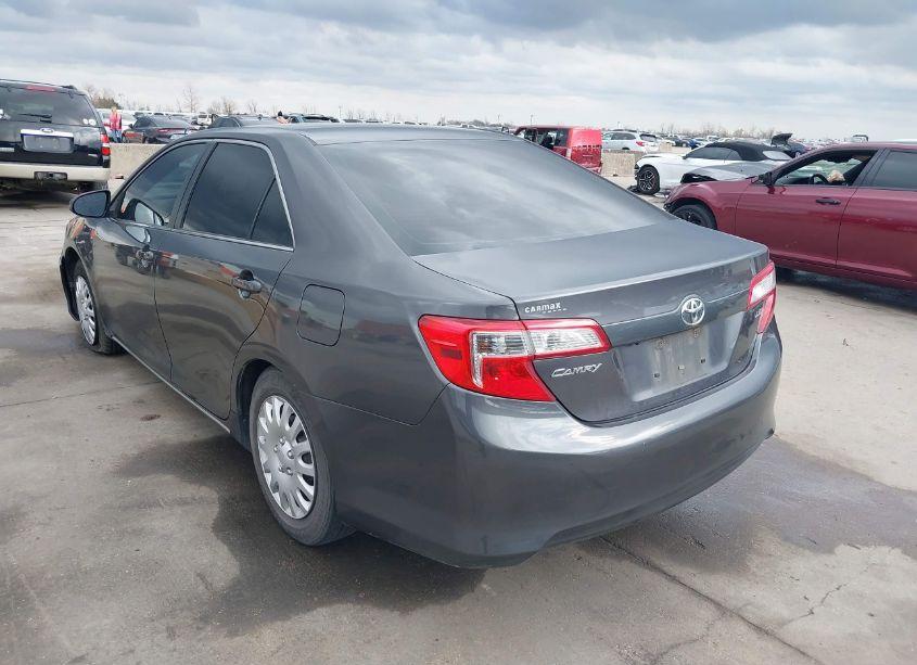 Photo 3 of 2014 Toyota Camry LE (VIN 4T1BF1FKXEU457190)