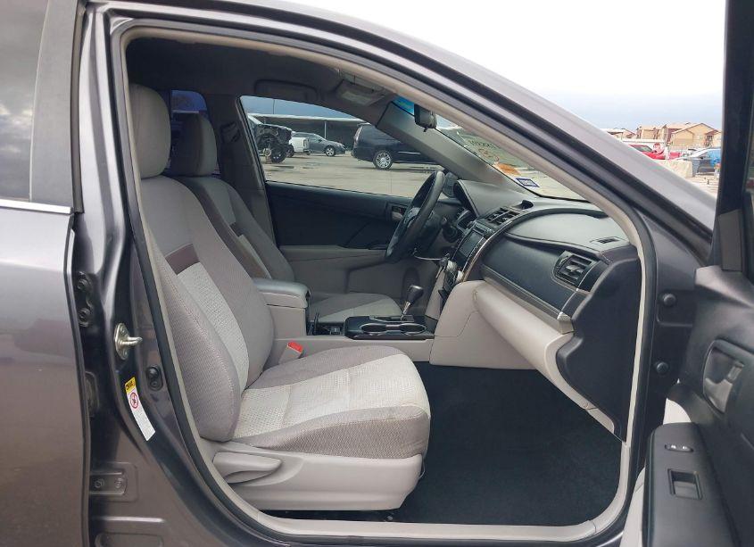 Photo 5 of 2014 Toyota Camry LE (VIN 4T1BF1FKXEU457190)