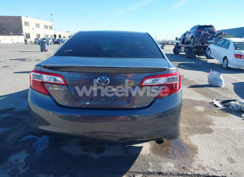 Photo 17 of 2014 Toyota Camry SE (VIN 4T1BF1FKXEU458999)