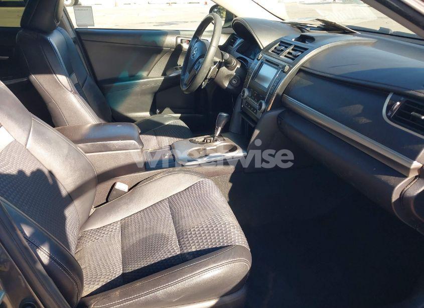 Photo 5 of 2014 Toyota Camry SE (VIN 4T1BF1FKXEU458999)