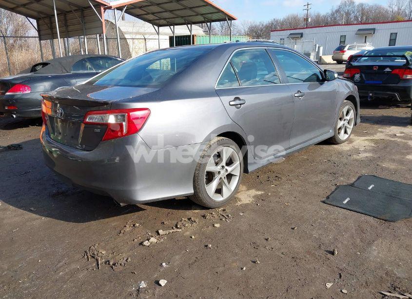Photo 4 of 2014 Toyota Camry SE SPORT (VIN 4T1BF1FKXEU464091)