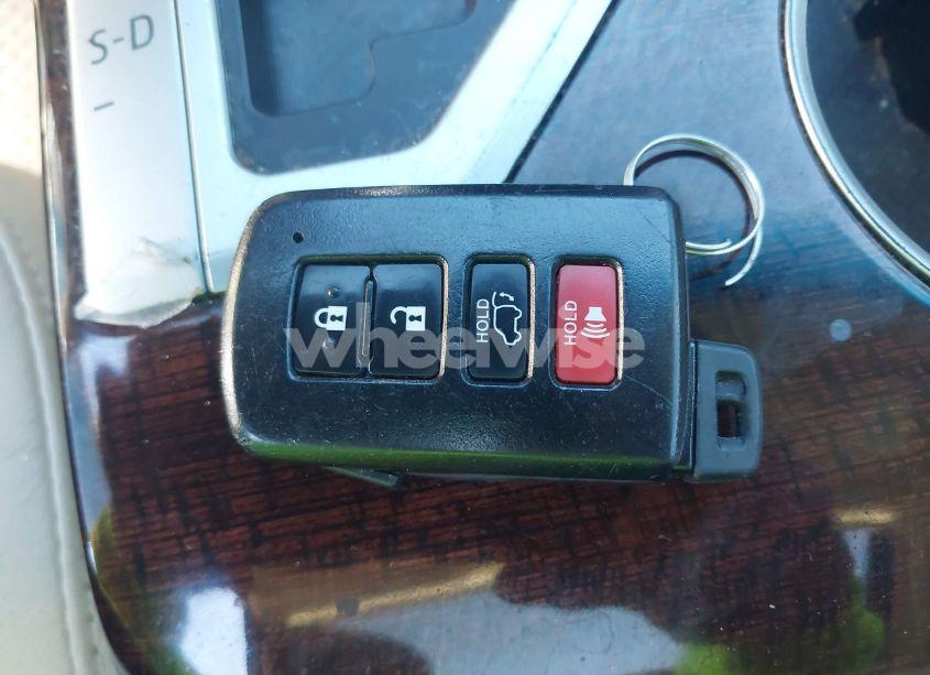 Photo 11 of 2014 Toyota Camry XLE (VIN 4T1BF1FKXEU468254)