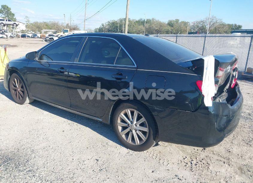 Photo 3 of 2014 Toyota Camry XLE (VIN 4T1BF1FKXEU468254)