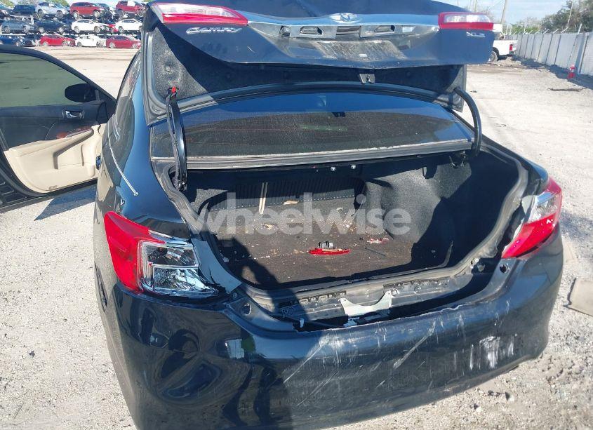 Photo 6 of 2014 Toyota Camry XLE (VIN 4T1BF1FKXEU468254)