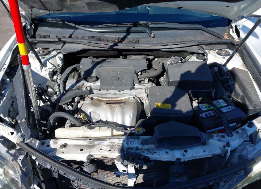 Photo 10 of 2014 Toyota Camry SE (VIN 4T1BF1FKXEU729351)