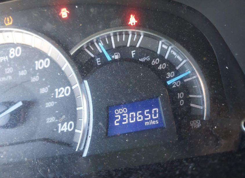 Photo 15 of 2014 Toyota Camry SE (VIN 4T1BF1FKXEU729351)