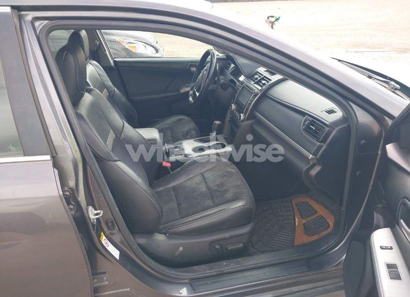 Photo 5 of 2014 Toyota Camry SE (VIN 4T1BF1FKXEU743668)