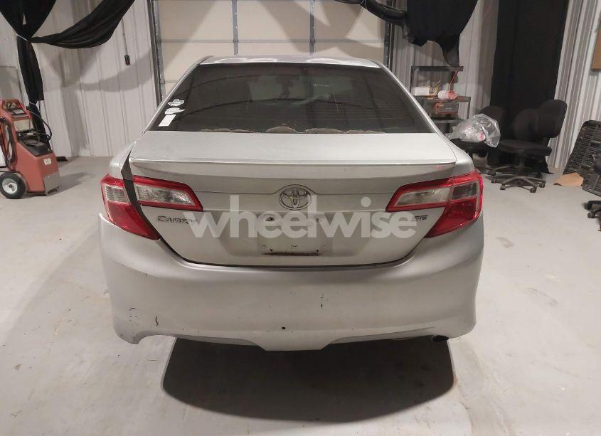 Photo 16 of 2014 Toyota Camry SE (VIN 4T1BF1FKXEU747168)