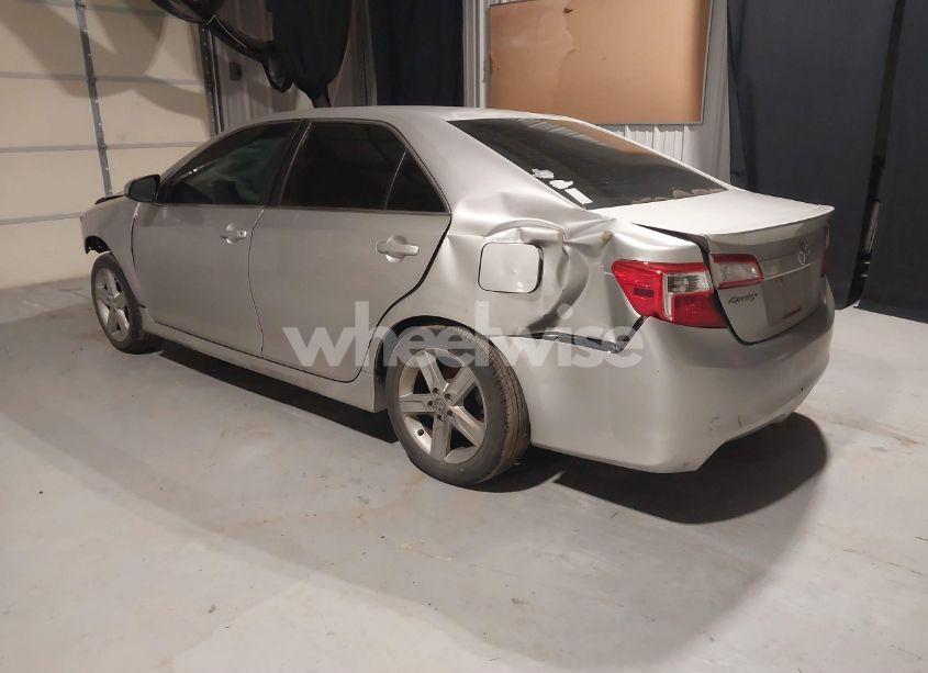 Photo 3 of 2014 Toyota Camry SE (VIN 4T1BF1FKXEU747168)
