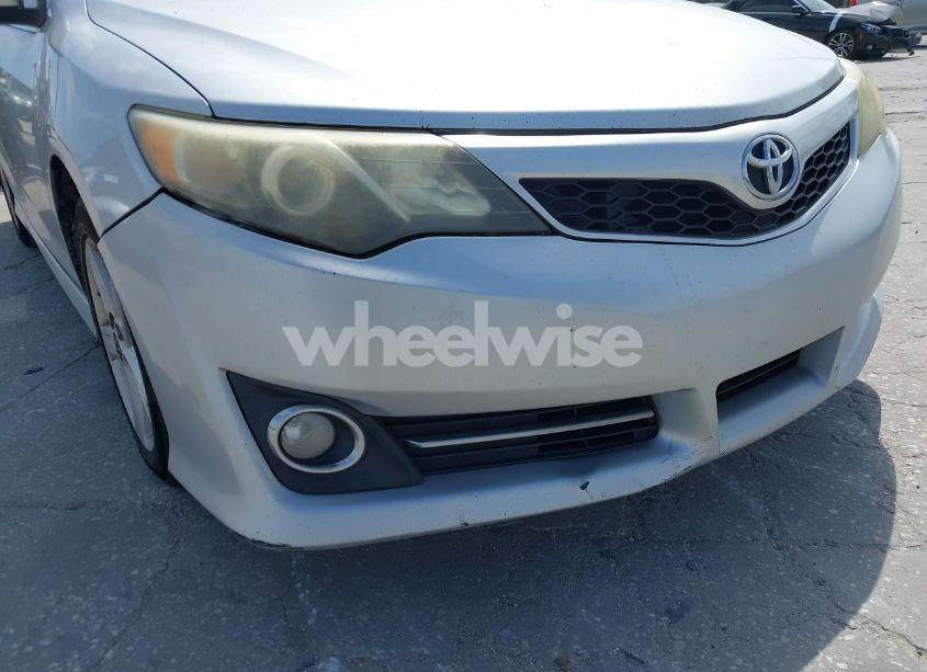 Photo 6 of 2014 Toyota Camry SE (VIN 4T1BF1FKXEU749373)