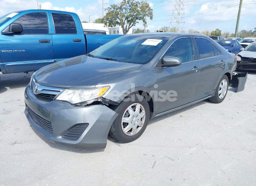 Photo 2 of 2014 Toyota Camry LE (VIN 4T1BF1FKXEU776704)