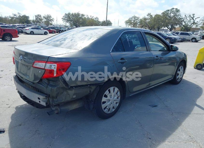 Photo 4 of 2014 Toyota Camry LE (VIN 4T1BF1FKXEU776704)
