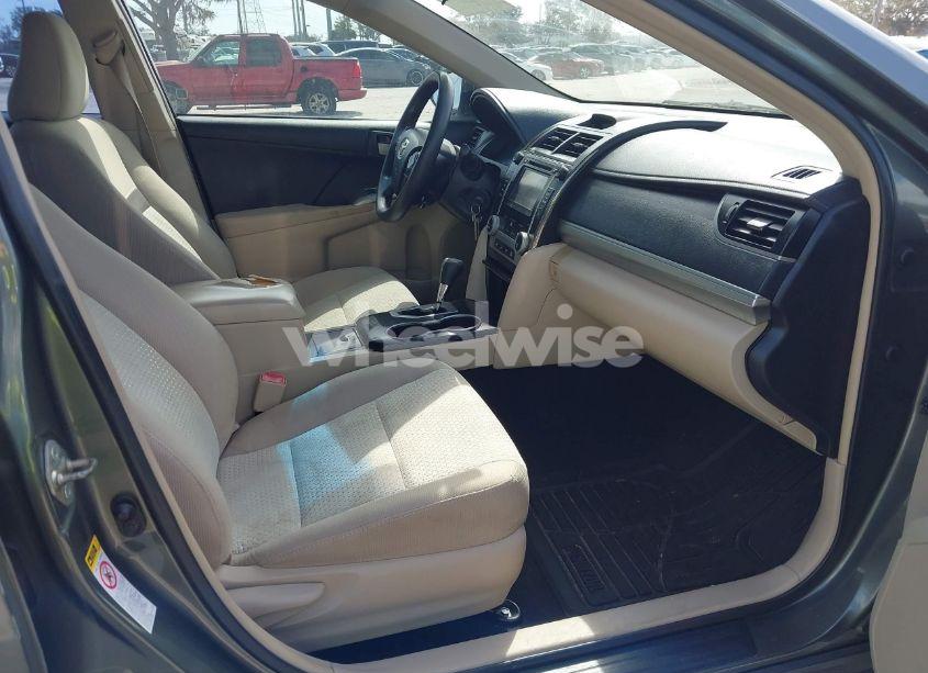 Photo 5 of 2014 Toyota Camry LE (VIN 4T1BF1FKXEU776704)