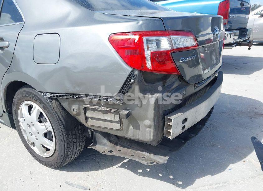 Photo 6 of 2014 Toyota Camry LE (VIN 4T1BF1FKXEU776704)