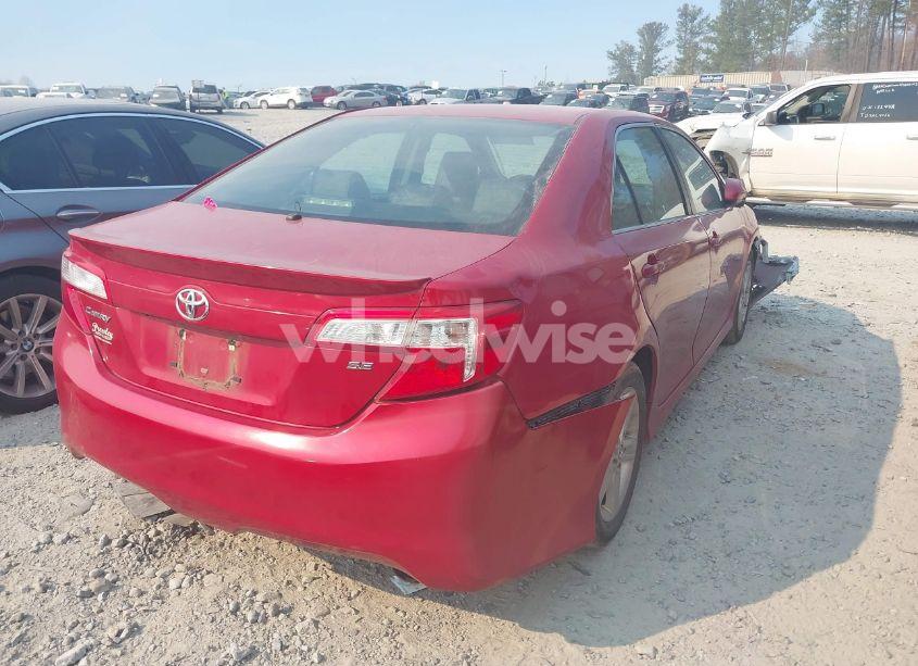 Photo 4 of 2014 Toyota Camry SE (VIN 4T1BF1FKXEU781420)