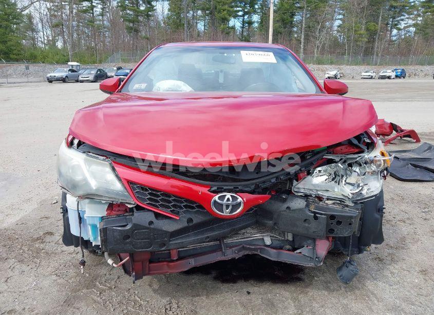 Photo 13 of 2014 Toyota Camry SE (VIN 4T1BF1FKXEU808955)