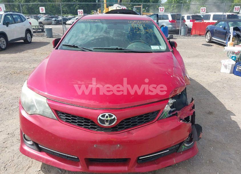 Photo 12 of 2014 Toyota Camry SE (VIN 4T1BF1FKXEU815548)