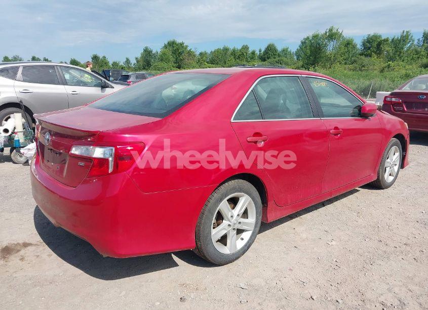 Photo 4 of 2014 Toyota Camry SE (VIN 4T1BF1FKXEU815548)