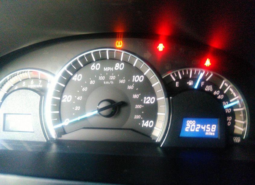 Photo 7 of 2014 Toyota Camry SE (VIN 4T1BF1FKXEU823200)