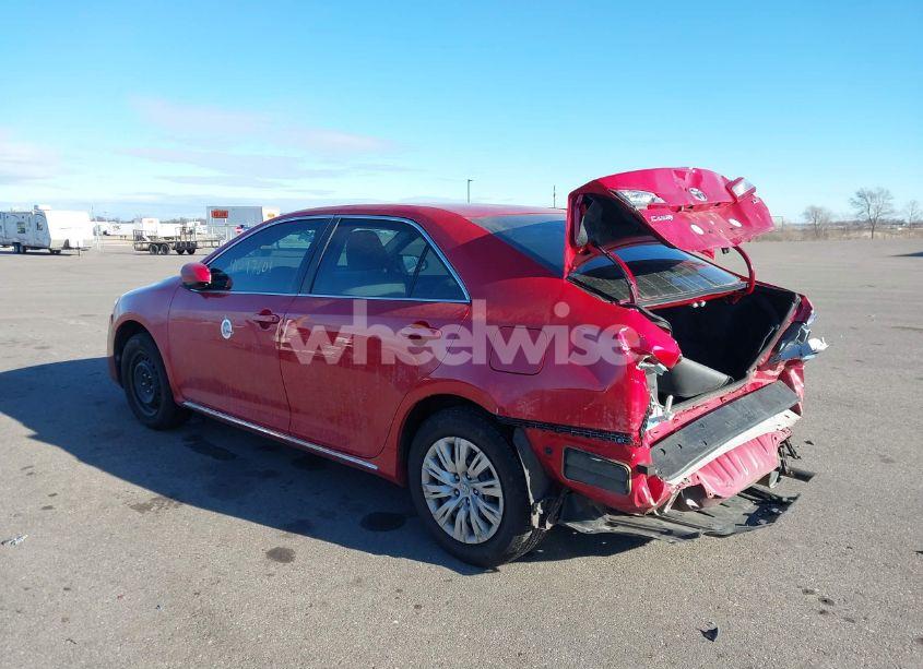 Photo 3 of 2014 Toyota Camry LE (VIN 4T1BF1FKXEU829854)