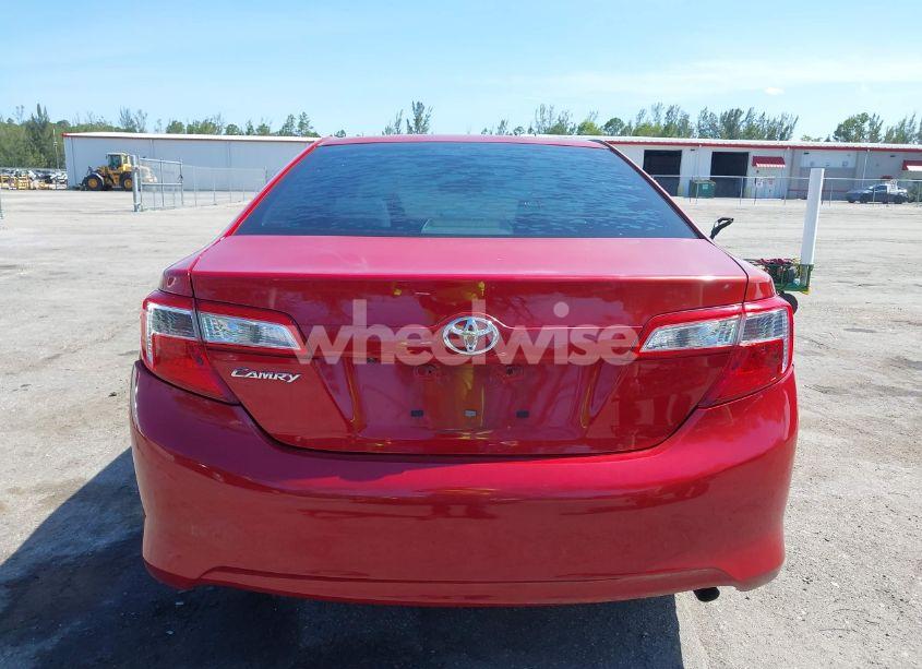 Photo 16 of 2014 Toyota Camry L (VIN 4T1BF1FKXEU834570)