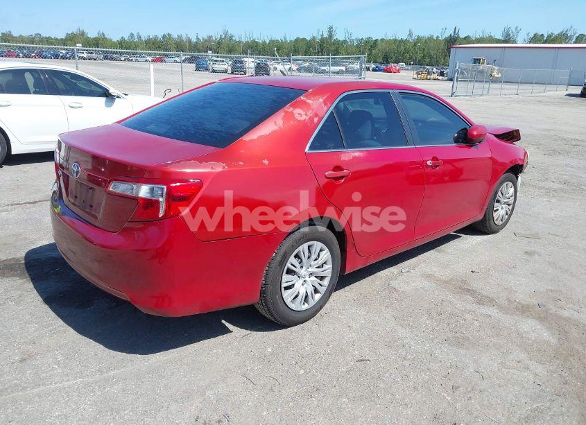 Photo 4 of 2014 Toyota Camry L (VIN 4T1BF1FKXEU834570)