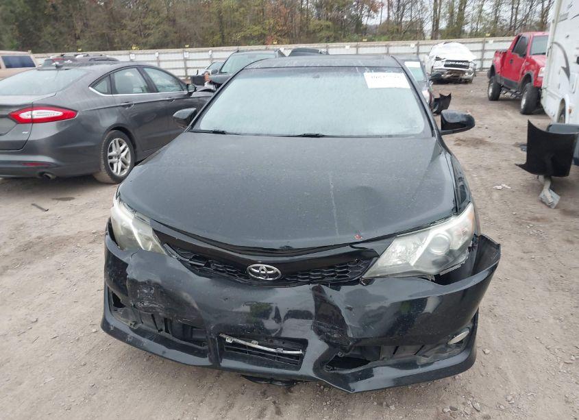 Photo 12 of 2014 Toyota Camry SE (VIN 4T1BF1FKXEU848288)