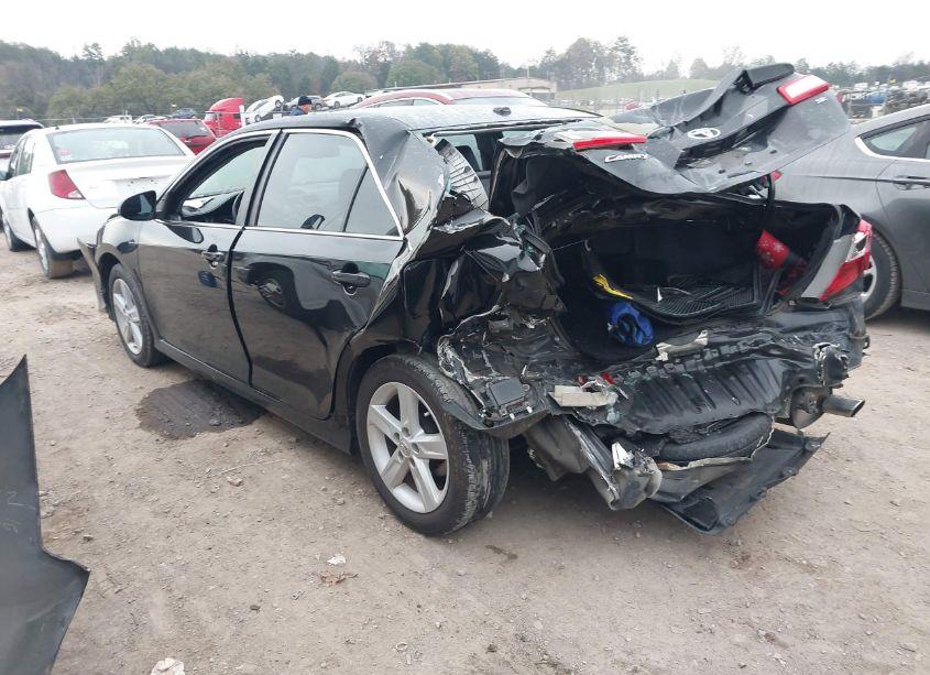 Photo 3 of 2014 Toyota Camry SE (VIN 4T1BF1FKXEU848288)