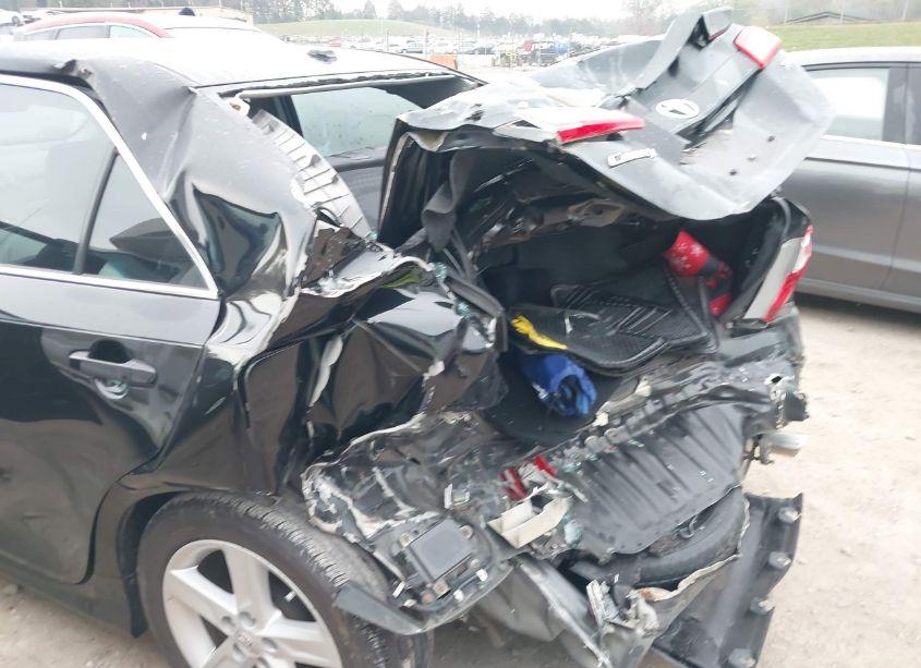 Photo 6 of 2014 Toyota Camry SE (VIN 4T1BF1FKXEU848288)