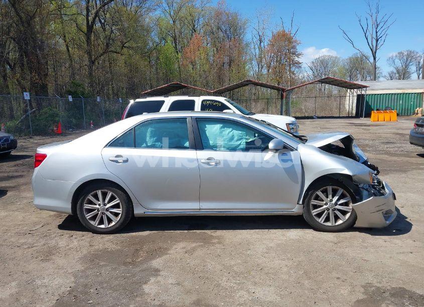 Photo 13 of 2014 Toyota Camry XLE (VIN 4T1BF1FKXEU851188)