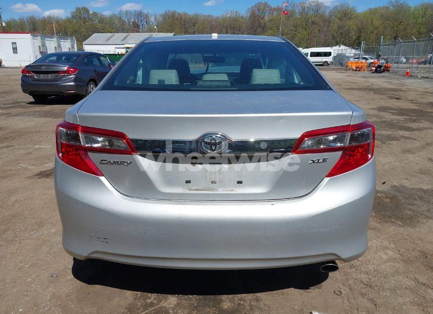Photo 16 of 2014 Toyota Camry XLE (VIN 4T1BF1FKXEU851188)