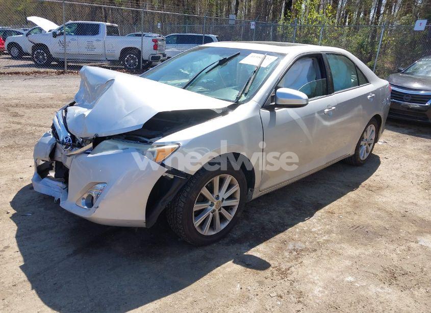Photo 2 of 2014 Toyota Camry XLE (VIN 4T1BF1FKXEU851188)