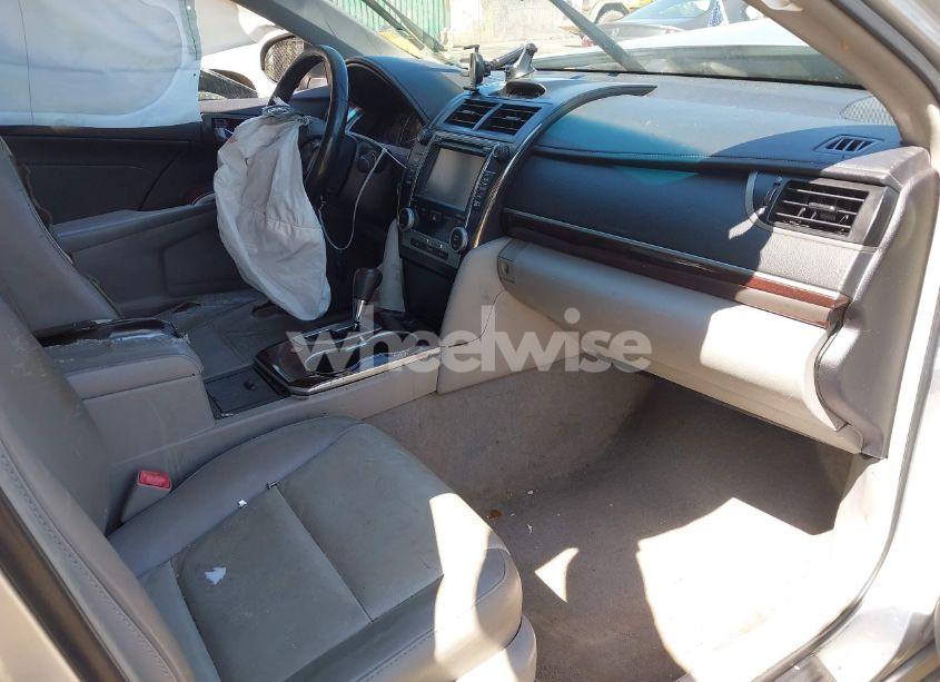 Photo 5 of 2014 Toyota Camry XLE (VIN 4T1BF1FKXEU851188)